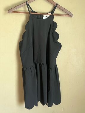 entro Black Scallop-Edge Mini Dress